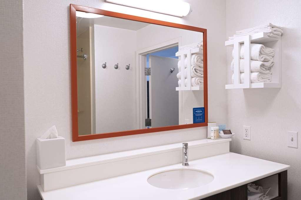 Hampton Inn & Suites Сийл Бийч Екстериор снимка