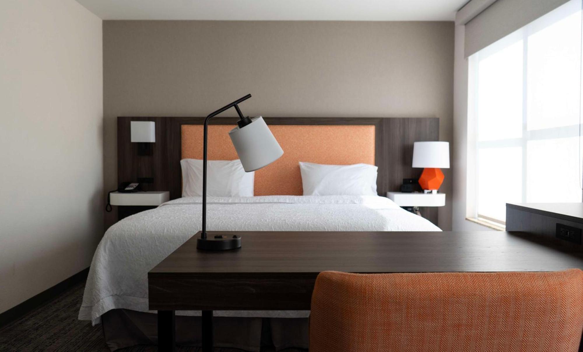 Hampton Inn & Suites Сийл Бийч Екстериор снимка