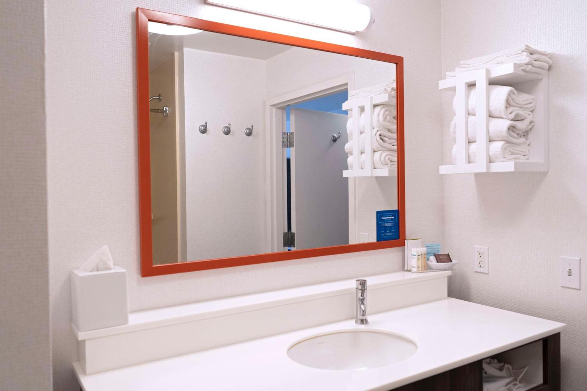 Hampton Inn & Suites Сийл Бийч Екстериор снимка