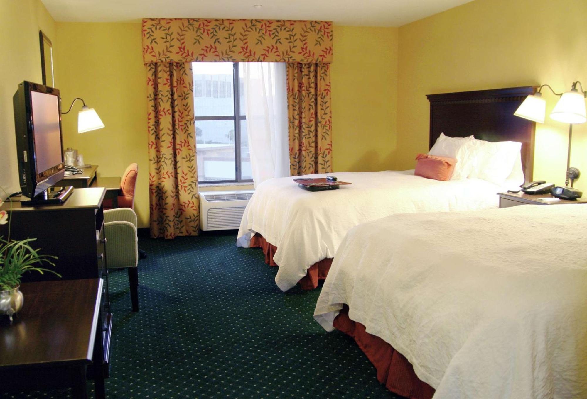 Hampton Inn & Suites Сийл Бийч Екстериор снимка