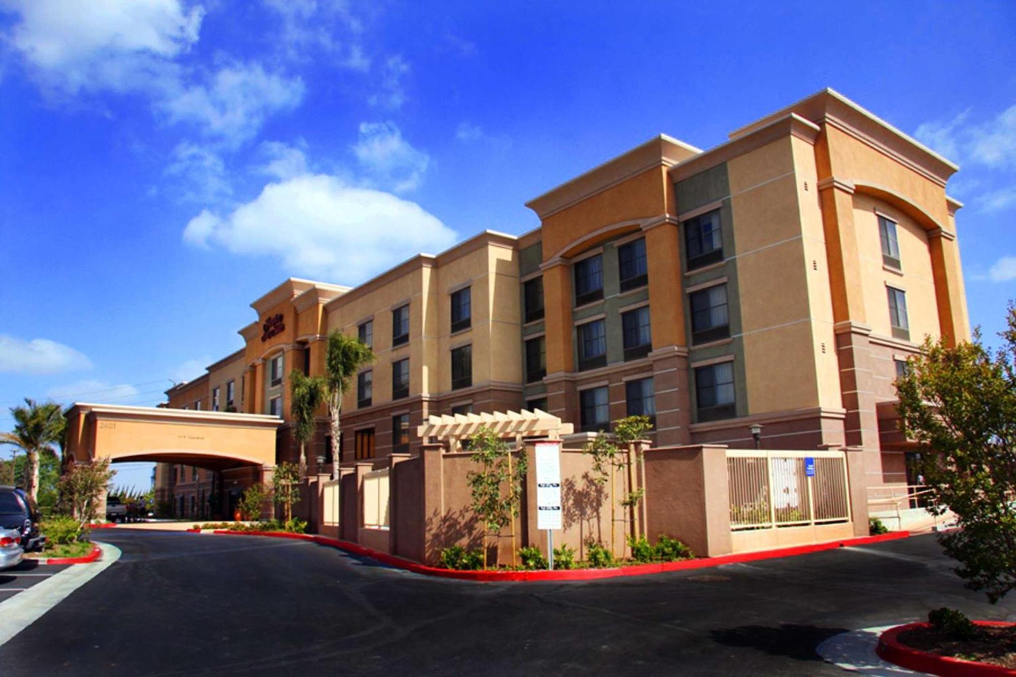 Hampton Inn & Suites Сийл Бийч Екстериор снимка