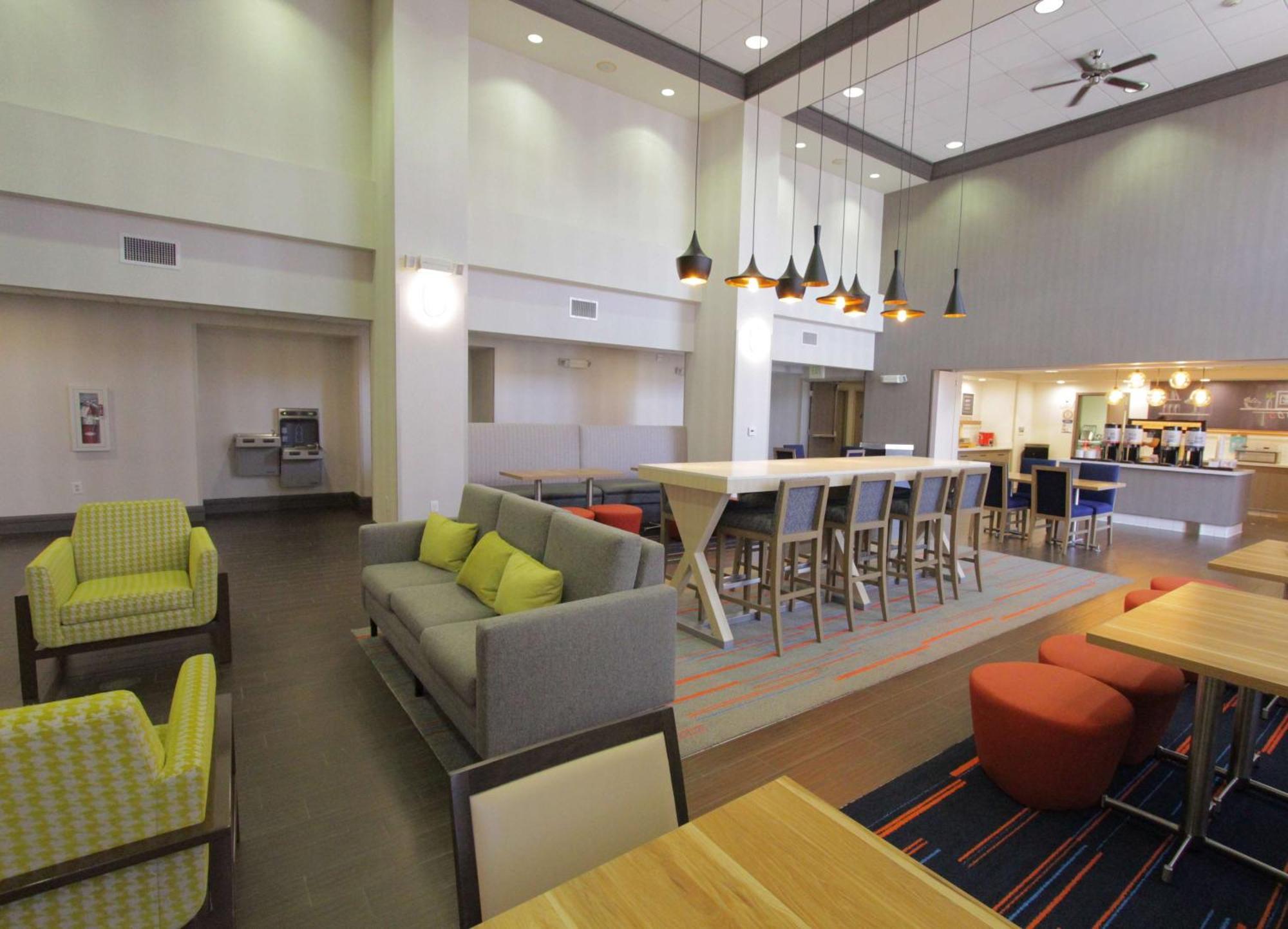 Hampton Inn & Suites Сийл Бийч Екстериор снимка